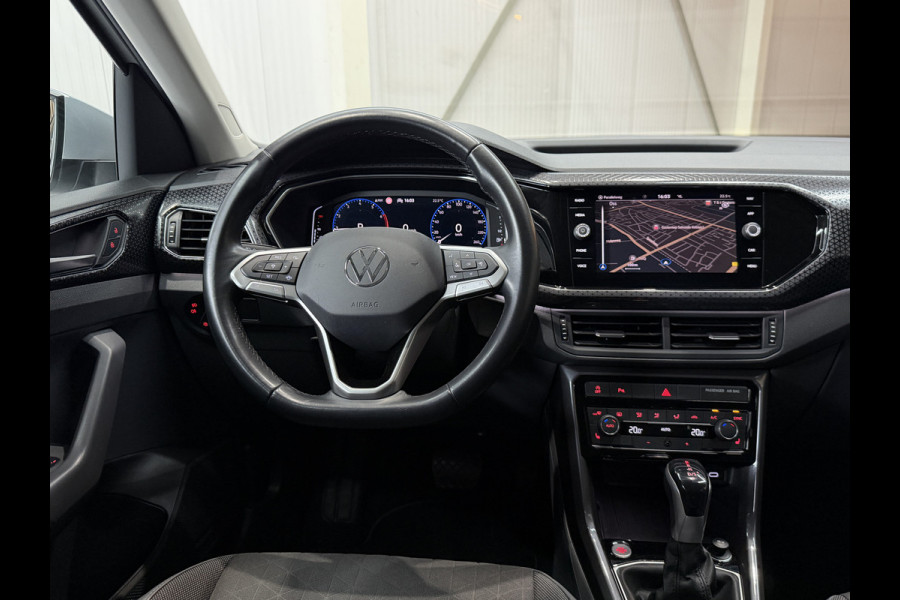 Volkswagen T-Cross 1.5 TSI 150pk Style R-Line | Camera | PDC V+A | Navi | 18" | ACC | Stoelverwarming | Dodehoek |
