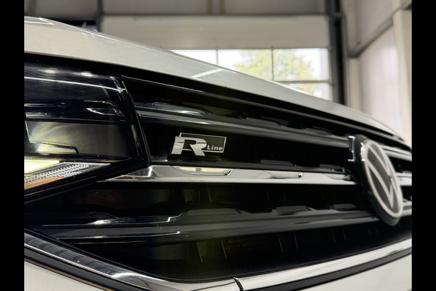 Volkswagen T-Cross 1.5 TSI 150pk Style R-Line | Camera | PDC V+A | Navi | 18" | ACC | Stoelverwarming | Dodehoek |