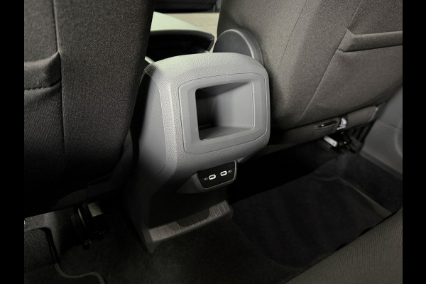 Volkswagen T-Cross 1.5 TSI 150pk Style R-Line | Camera | PDC V+A | Navi | 18" | ACC | Stoelverwarming | Dodehoek |