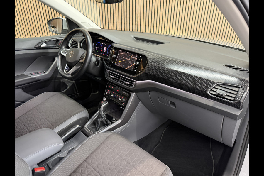 Volkswagen T-Cross 1.5 TSI 150pk Style R-Line | Camera | PDC V+A | Navi | 18" | ACC | Stoelverwarming | Dodehoek |