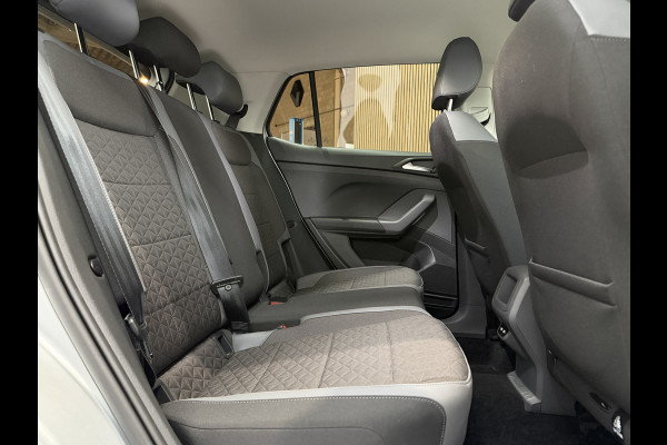 Volkswagen T-Cross 1.5 TSI 150pk Style R-Line | Camera | PDC V+A | Navi | 18" | ACC | Stoelverwarming | Dodehoek |