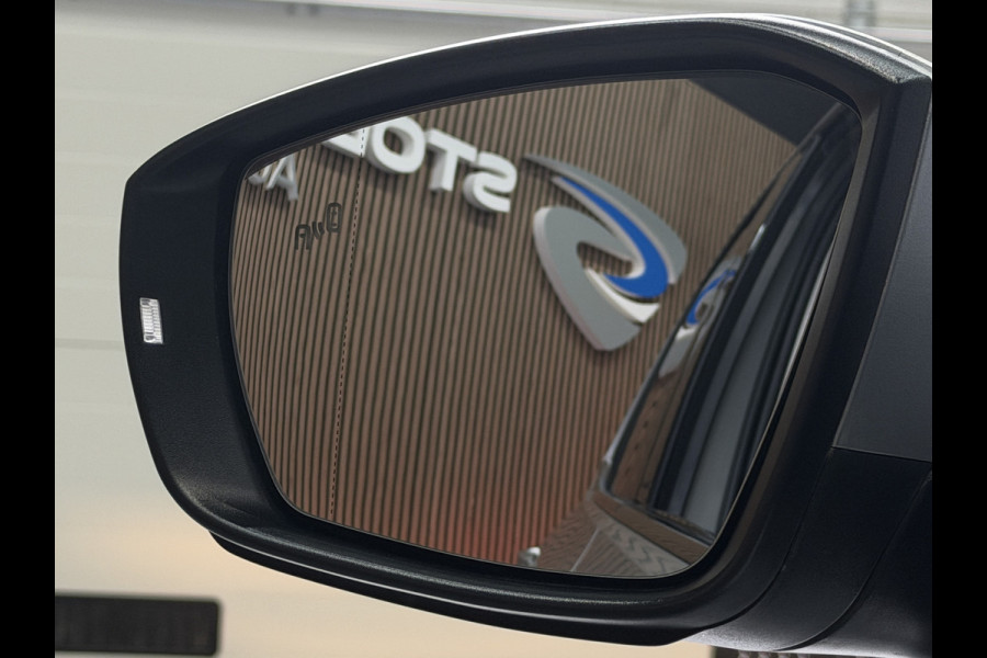 Volkswagen T-Cross 1.5 TSI 150pk Style R-Line | Camera | PDC V+A | Navi | 18" | ACC | Stoelverwarming | Dodehoek |