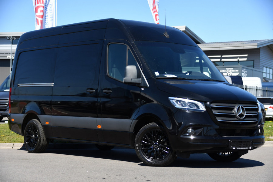 Mercedes-Benz Sprinter 319 1.9 CDI L2H2 RWD Black Edition Full Options! 360 Camera, Adaptieve Cruise, LED, Standkachel, Carplay, 190pk, Voorruit verwarming, Uniek!