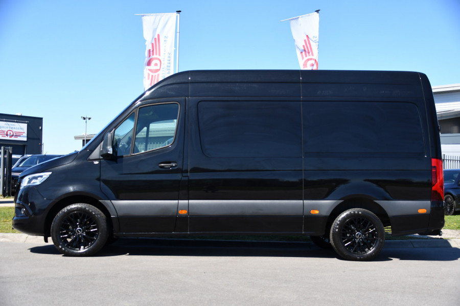 Mercedes-Benz Sprinter 319 1.9 CDI L2H2 RWD Black Edition Full Options! 360 Camera, Adaptieve Cruise, LED, Standkachel, Carplay, 190pk, Voorruit verwarming, Uniek!