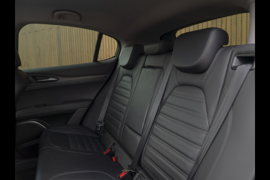 Alfa Romeo Stelvio 2.0T 280pk AWD Ti Lusso MY21 | Verde Visconti | Lederen dash. | CarPlay | Adapt. cruise