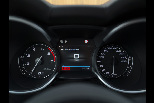 Alfa Romeo Stelvio 2.0T 280pk AWD Ti Lusso MY21 | Verde Visconti | Lederen dash. | CarPlay | Adapt. cruise