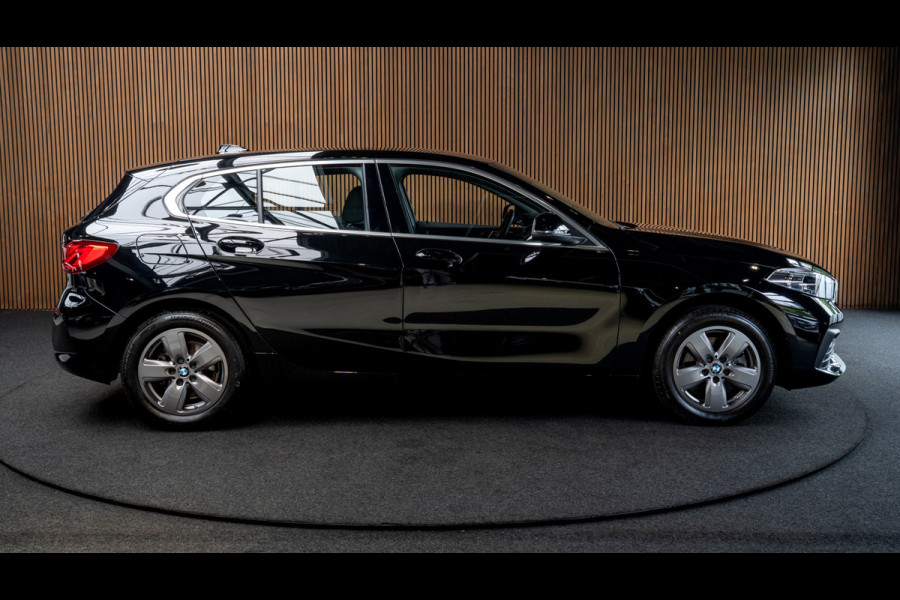 BMW 1-serie 116i Navi Climate PDC Stuurverwarming Stoelverwarming LM velgen BTW auto