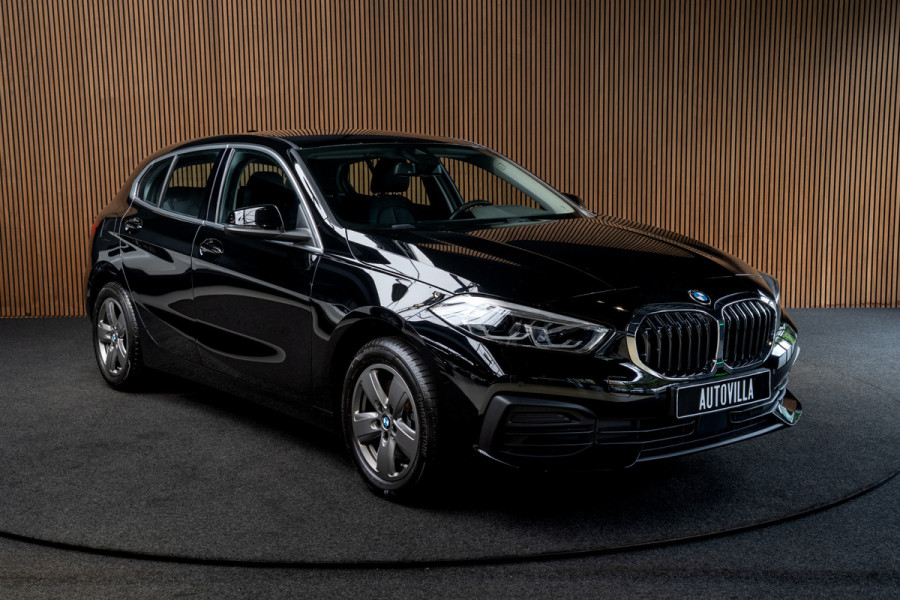 BMW 1-serie 116i Navi Climate PDC Stuurverwarming Stoelverwarming LM velgen BTW auto