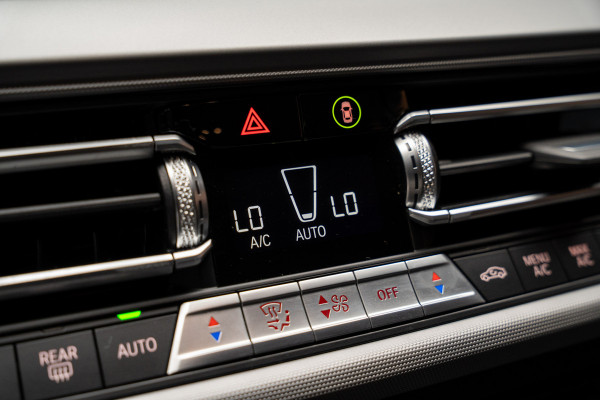 BMW 1-serie 116i Navi Climate PDC Stuurverwarming Stoelverwarming LM velgen BTW auto