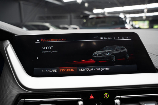 BMW 1-serie 116i Navi Climate PDC Stuurverwarming Stoelverwarming LM velgen BTW auto