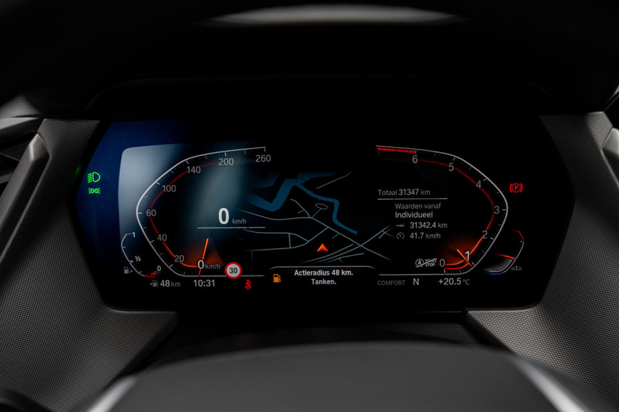 BMW 1-serie 116i Navi Climate PDC Stuurverwarming Stoelverwarming LM velgen BTW auto