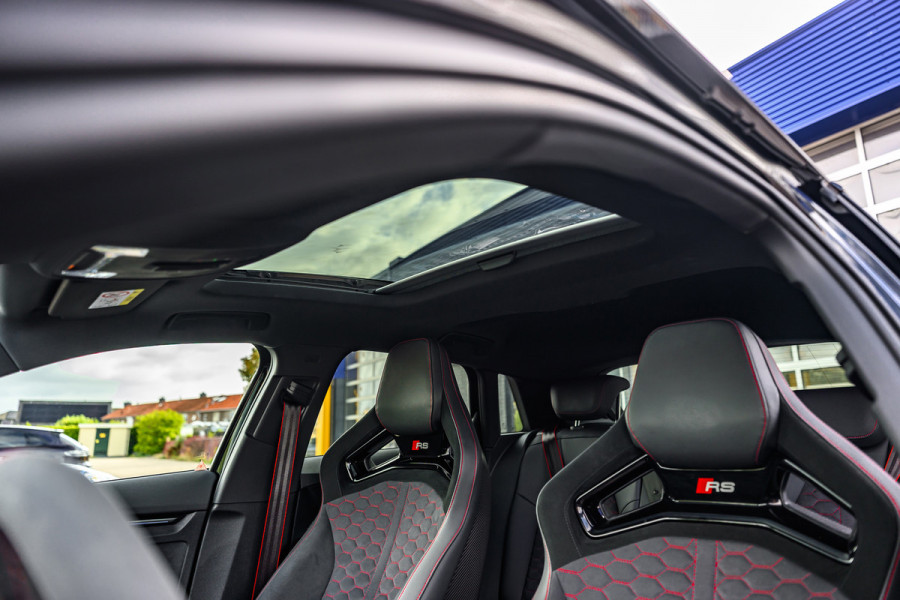 Audi A3 Sportback 2.5 TFSI RS 3 quattro Pano/Schaalstoelen/Carbon/HuD