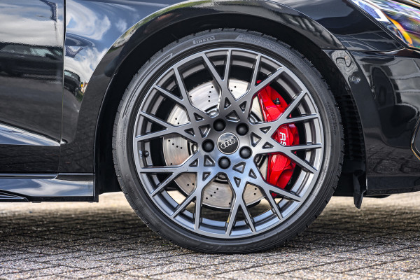 Audi A3 Sportback 2.5 TFSI RS 3 quattro Pano/Schaalstoelen/Carbon/HuD