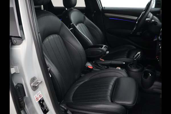 MINI 5-deurs 1.5 COOPER AUT. + LEDER | UNION JACK LED | HARMAN/KARDON | MINI YOURS | APPLE CARPLAY