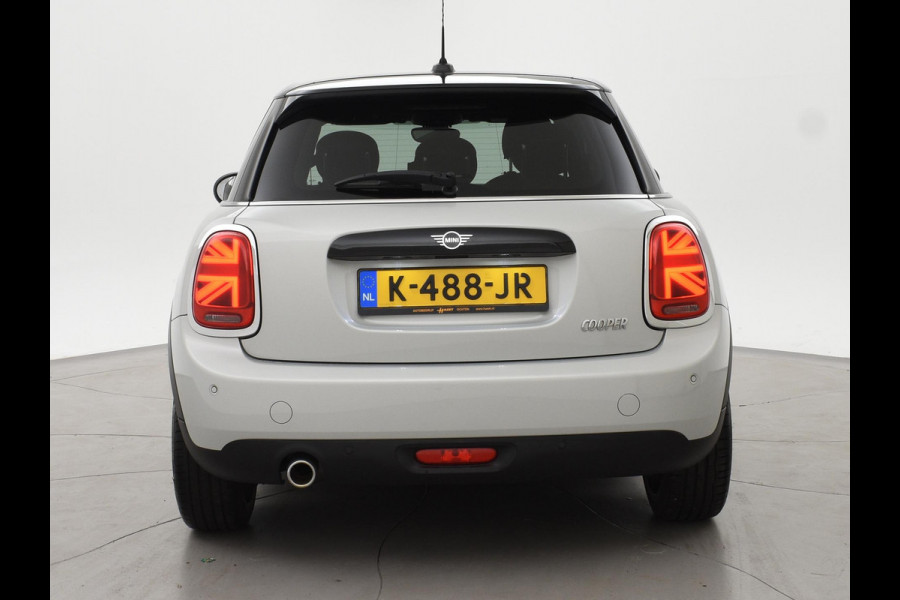 MINI 5-deurs 1.5 COOPER AUT. + LEDER | UNION JACK LED | HARMAN/KARDON | MINI YOURS | APPLE CARPLAY