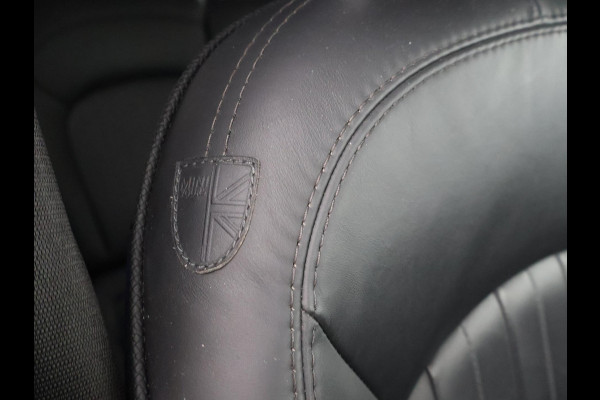 MINI 5-deurs 1.5 COOPER AUT. + LEDER | UNION JACK LED | HARMAN/KARDON | MINI YOURS | APPLE CARPLAY