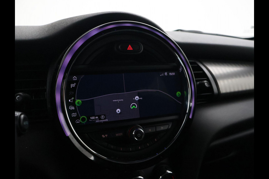 MINI 5-deurs 1.5 COOPER AUT. + LEDER | UNION JACK LED | HARMAN/KARDON | MINI YOURS | APPLE CARPLAY