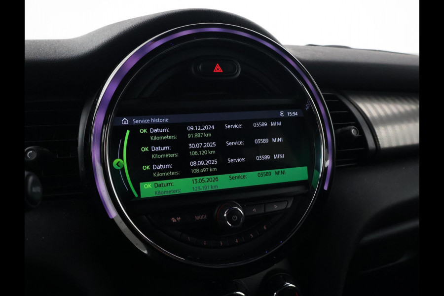 MINI 5-deurs 1.5 COOPER AUT. + LEDER | UNION JACK LED | HARMAN/KARDON | MINI YOURS | APPLE CARPLAY