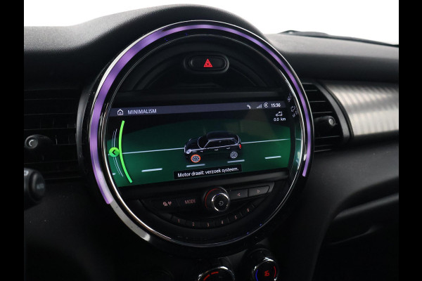 MINI 5-deurs 1.5 COOPER AUT. + LEDER | UNION JACK LED | HARMAN/KARDON | MINI YOURS | APPLE CARPLAY