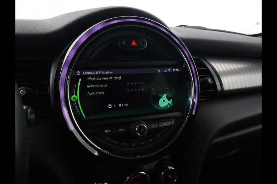 MINI 5-deurs 1.5 COOPER AUT. + LEDER | UNION JACK LED | HARMAN/KARDON | MINI YOURS | APPLE CARPLAY