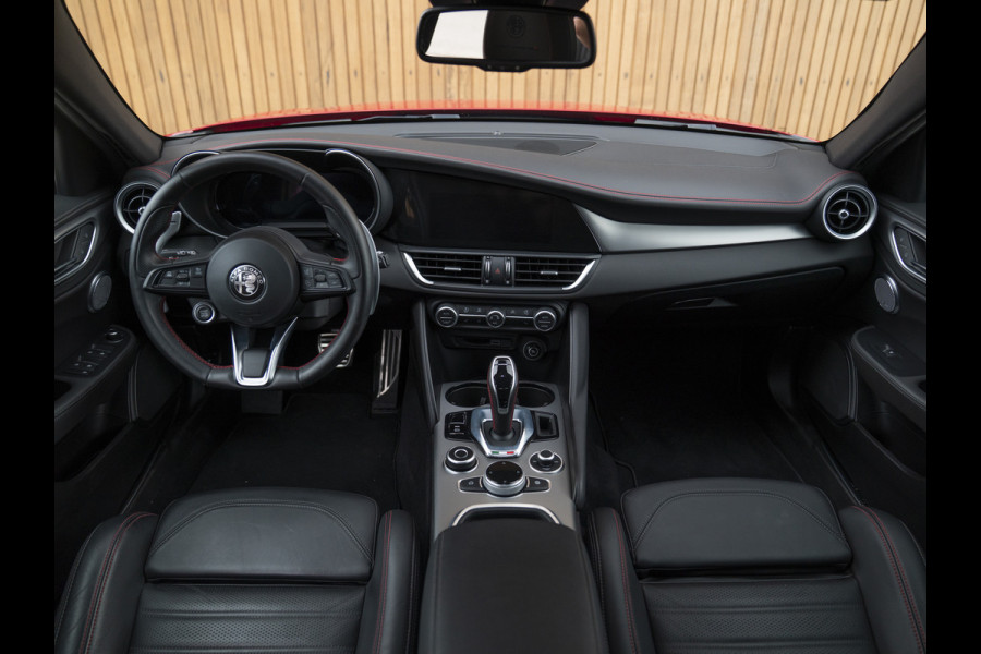 Alfa Romeo Giulia 2.0 T GME AWD Competizione | Harman/Kardon | Adapt. cruise | Veloce stoelen | carplay