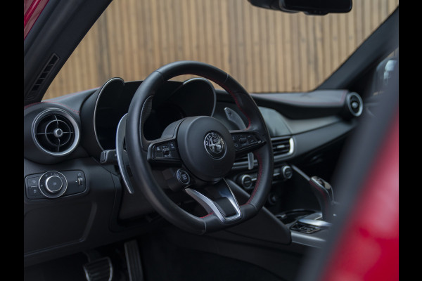 Alfa Romeo Giulia 2.0 T GME AWD Competizione | Harman/Kardon | Adapt. cruise | Veloce stoelen | carplay