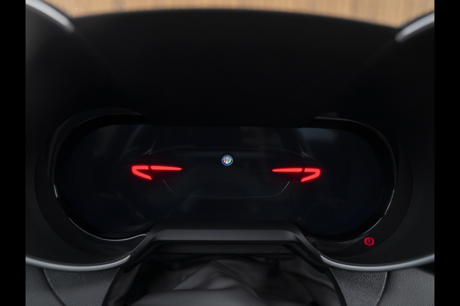 Alfa Romeo Giulia 2.0 T GME AWD Competizione | Harman/Kardon | Adapt. cruise | Veloce stoelen | carplay