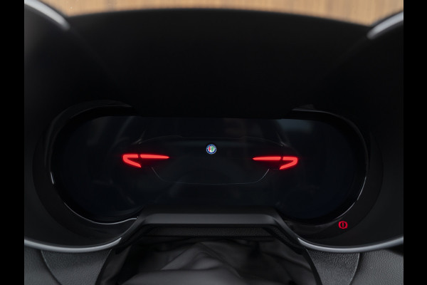 Alfa Romeo Giulia 2.0 T GME AWD Competizione | Harman/Kardon | Adapt. cruise | Veloce stoelen | carplay