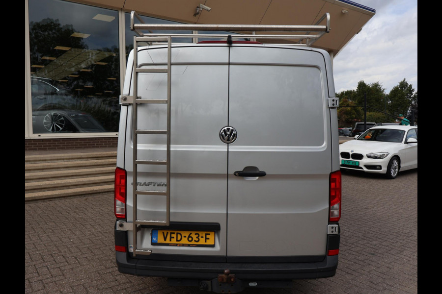 Volkswagen Crafter 35 2.0TDI L3H2 177 PK AUT. + CAMERA | LED | TREKHAAK 3000 KG | IMPERIAAL | CARPLAY