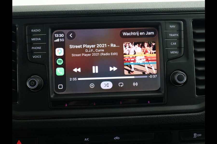 Volkswagen Crafter 35 2.0TDI L3H2 177 PK AUT. + CAMERA | LED | TREKHAAK 3000 KG | IMPERIAAL | CARPLAY
