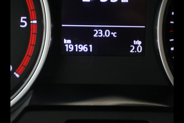 Volkswagen Crafter 35 2.0TDI L3H2 177 PK AUT. + CAMERA | LED | TREKHAAK 3000 KG | IMPERIAAL | CARPLAY