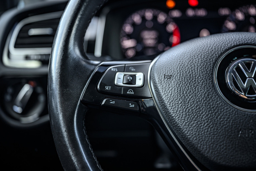 Volkswagen Golf 1.5 TSI Highline Pano/Keyless/Camera