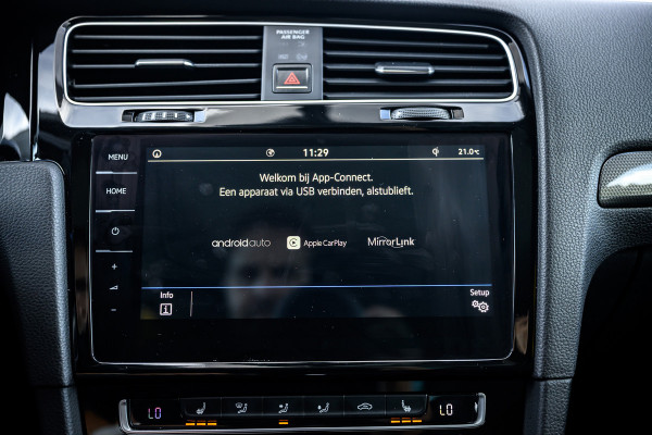 Volkswagen Golf 1.5 TSI Highline Pano/Keyless/Camera