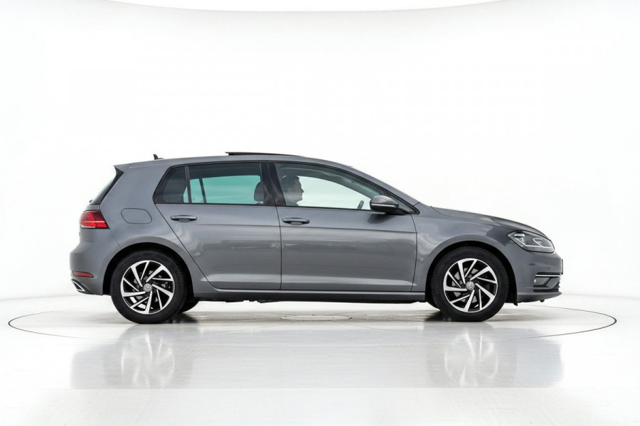 Volkswagen Golf 1.5 TSI Highline Pano/Keyless/Camera