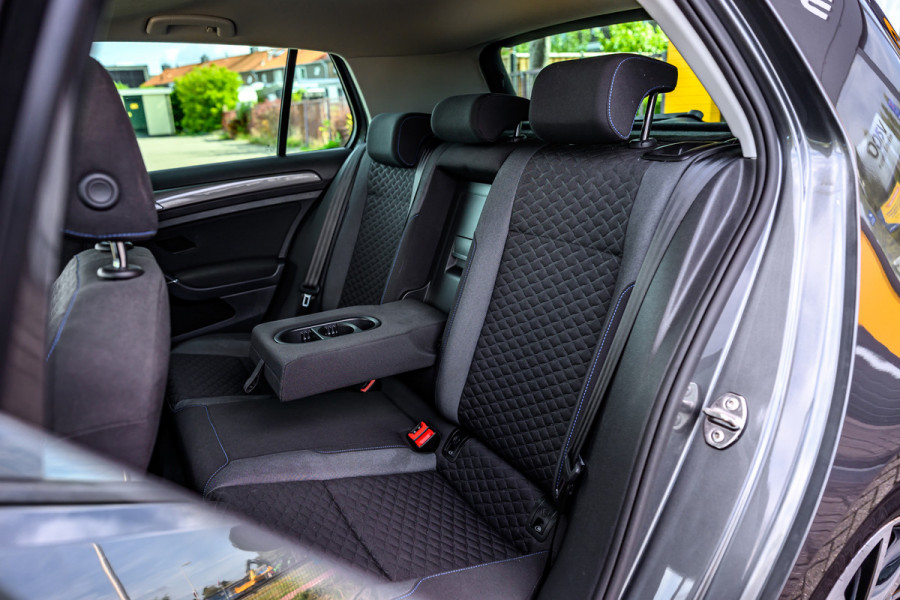 Volkswagen Golf 1.5 TSI Highline Pano/Keyless/Camera