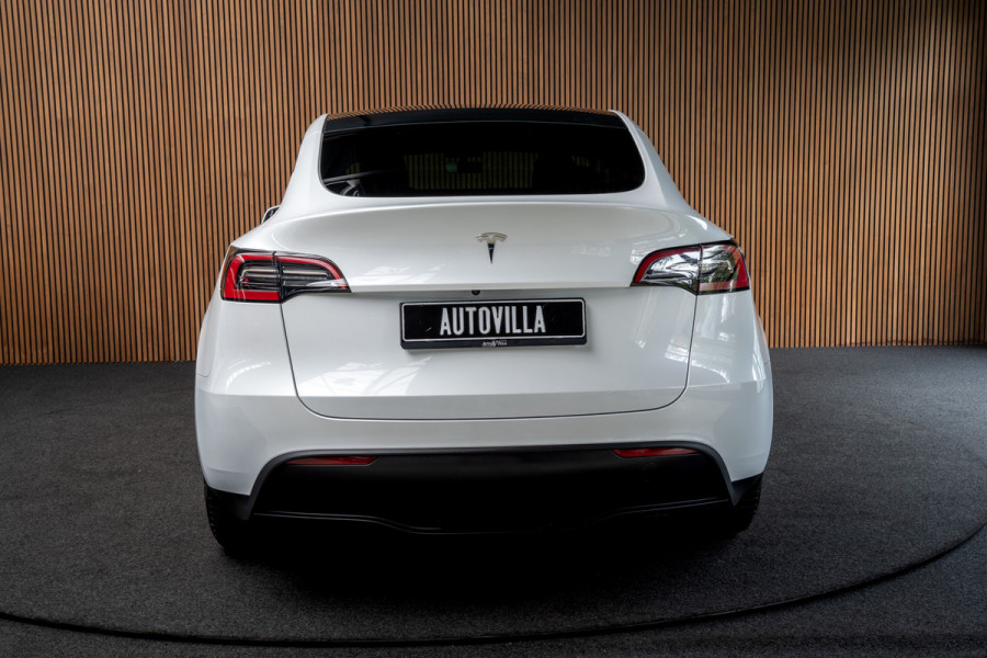 Tesla Model Y SOH: 95,8% Navi 360° Leer ACC Autopilot PDC Elektr. achterklep Stoelverwarmimg voor en achter Stuurverwarming Optie: Full Self-Driving Capability BTW auto