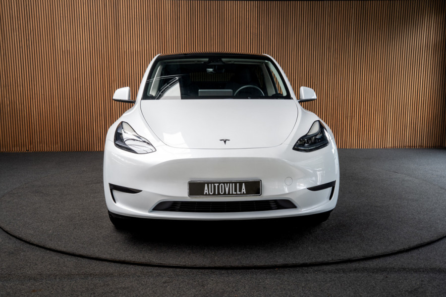 Tesla Model Y SOH: 95,8% Navi 360° Leer ACC Autopilot PDC Elektr. achterklep Stoelverwarmimg voor en achter Stuurverwarming Optie: Full Self-Driving Capability BTW auto