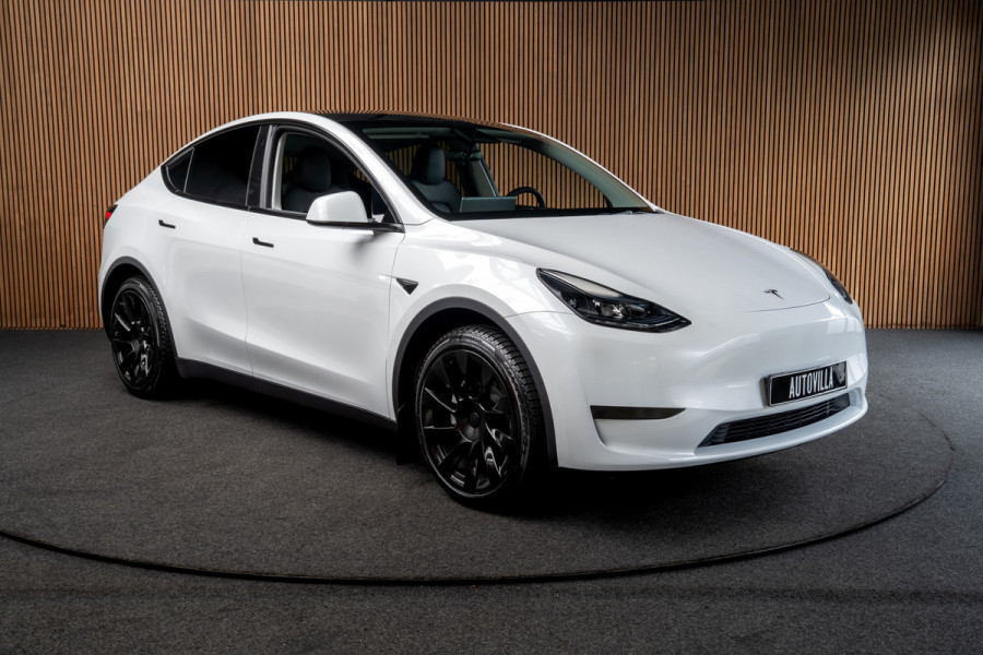 Tesla Model Y SOH: 95,8% Navi 360° Leer ACC Autopilot PDC Elektr. achterklep Stoelverwarmimg voor en achter Stuurverwarming Optie: Full Self-Driving Capability BTW auto