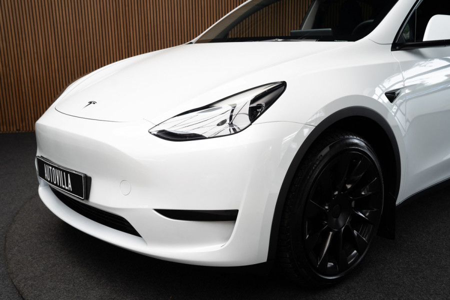 Tesla Model Y SOH: 95,8% Navi 360° Leer ACC Autopilot PDC Elektr. achterklep Stoelverwarmimg voor en achter Stuurverwarming Optie: Full Self-Driving Capability BTW auto