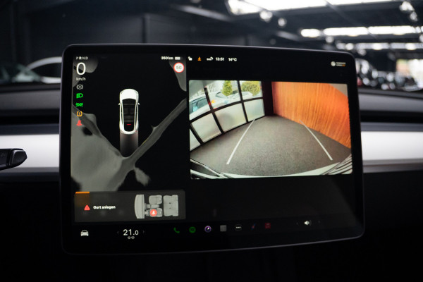 Tesla Model Y SOH: 95,8% Navi 360° Leer ACC Autopilot PDC Elektr. achterklep Stoelverwarmimg voor en achter Stuurverwarming Optie: Full Self-Driving Capability BTW auto