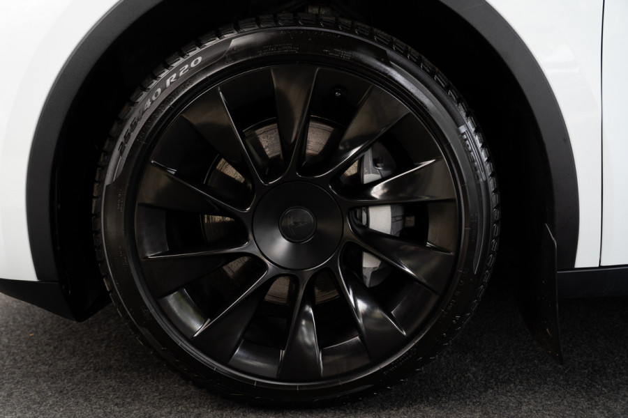 Tesla Model Y SOH: 95,8% Navi 360° Leer ACC Autopilot PDC Elektr. achterklep Stoelverwarmimg voor en achter Stuurverwarming Optie: Full Self-Driving Capability BTW auto