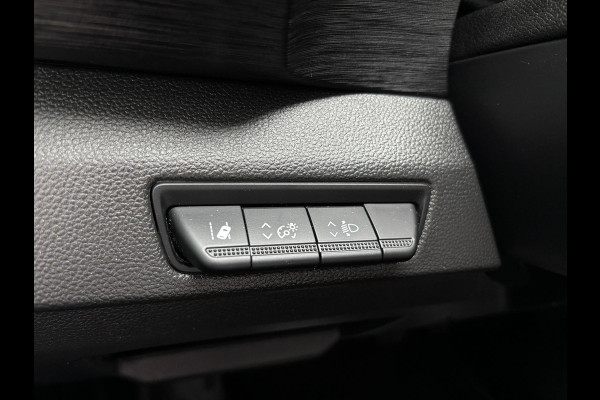 Renault Trafic 2.0 dCi 170 PK T29 L2H1 DC Luxe | Automaat | Trekhaak | 6 Zitplaatsen | Achterruitrij Camera