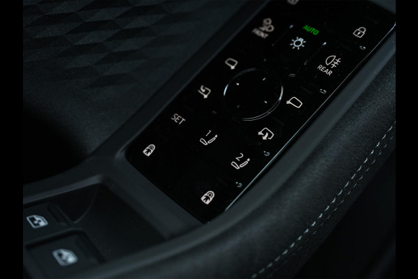 Audi A6 Avant 2.0 e-hybrid quattro S edition Competition 367pk | Panoramadak | Achterasbesturing | 360 Camera | Memory Seat | Ambiance Interieur | Stoelverwarming | Adaptive Cruise | Trekhaak | Passagiers Display |