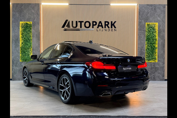 BMW 5 Serie VERKOCHT! 530e High Executive M-SPORT|SCHUIFDAK|HuD|360 CAMERA|LASER|MEMORY|KEYLESS|SFEERVERLICHTING|DODEHOEK|LANE AS