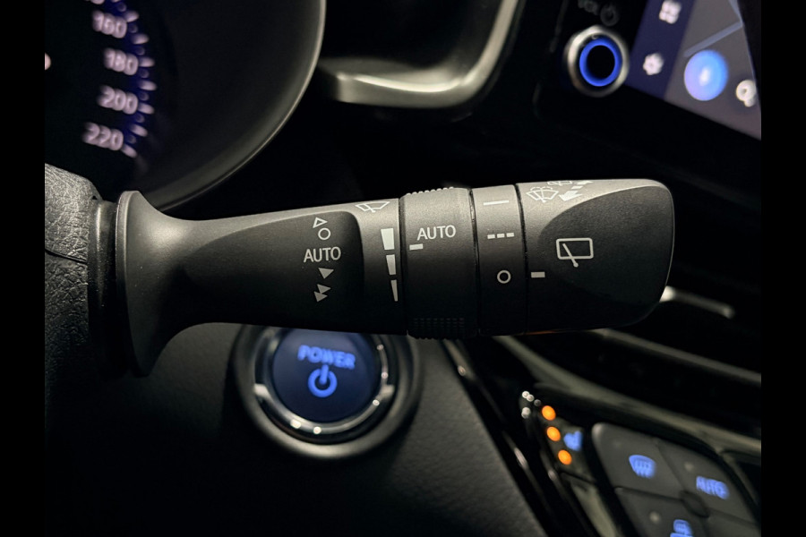 Toyota C-HR 2.0 Hybrid Dynamic| Carplay|Led|Navigatie|Camera |ACC|Stoelverwarming + Stuur