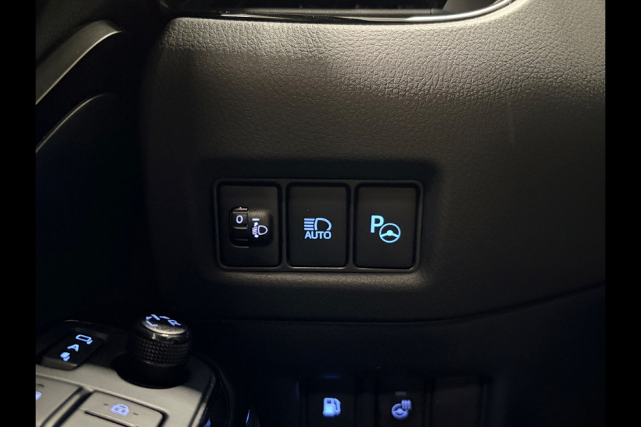 Toyota C-HR 2.0 Hybrid Dynamic| Carplay|Led|Navigatie|Camera |ACC|Stoelverwarming + Stuur