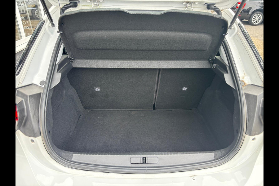 Opel Corsa 1.2 Edition | Apple Carplay | Parkeersensoren | Navi | Airco | Cruise