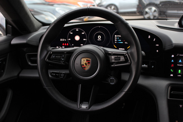 Porsche Taycan Turbo S 93 kWh / SoH 91,3% / Full option! / Panoramadak / 360Camera / Burmester / Keyless / Achterasbesturing / 21'' / Carbon / InnoDrive / Sportdesign+Chrono / Massage+Ventilatie / Dodehoek / DAB