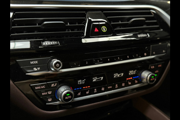 BMW 5 Serie VERKOCHT! 530e High Executive M-SPORT|SCHUIFDAK|HuD|360 CAMERA|LASER|MEMORY|KEYLESS|SFEERVERLICHTING|DODEHOEK|LANE AS