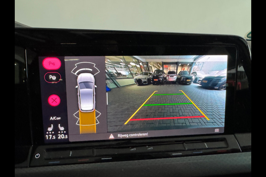 Volkswagen Golf 2.0 TDI R-Line Pano|Camera|Stoelverwarming|Sfeer|Keyless